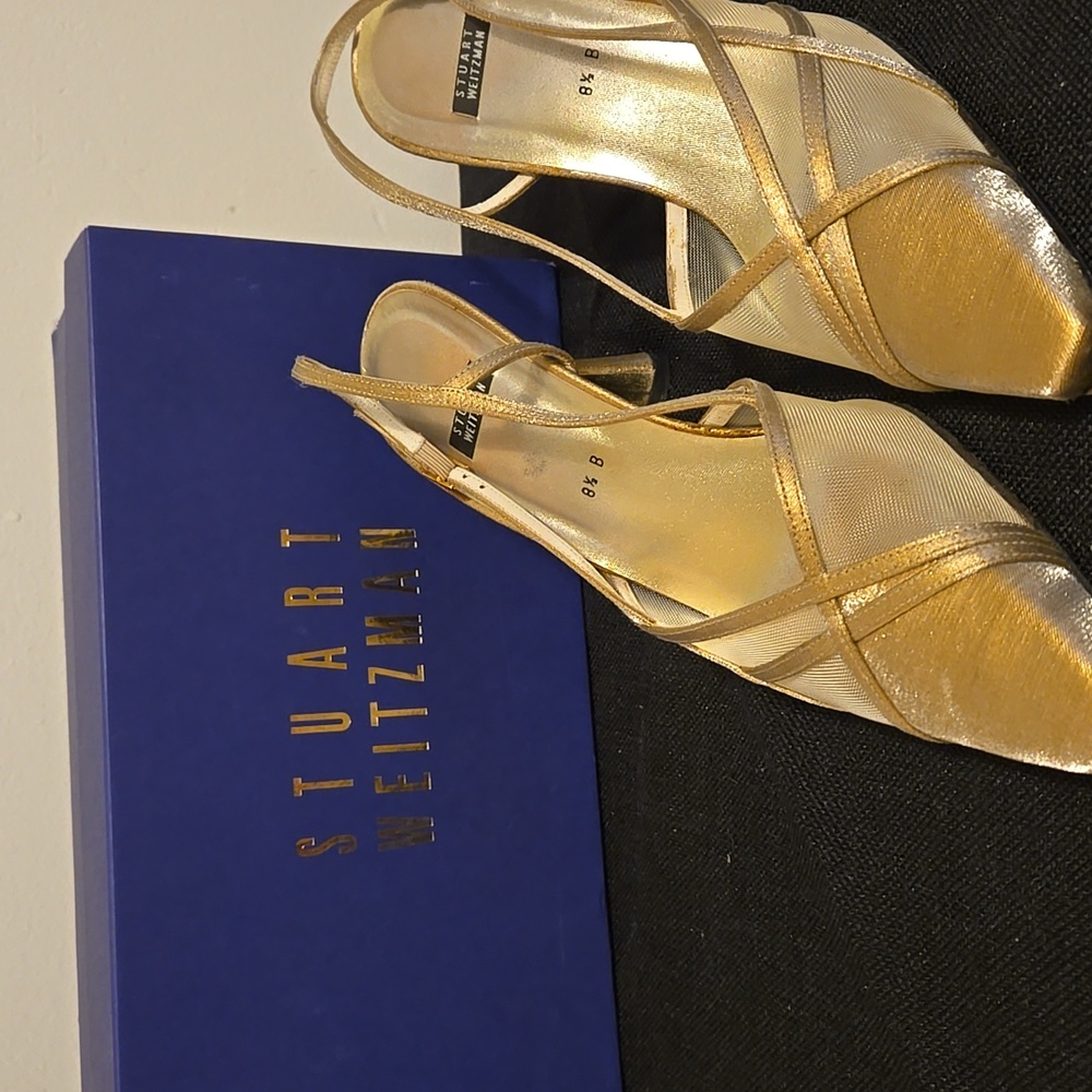 Stuart Weitzman Gold Women's Kitten Heels